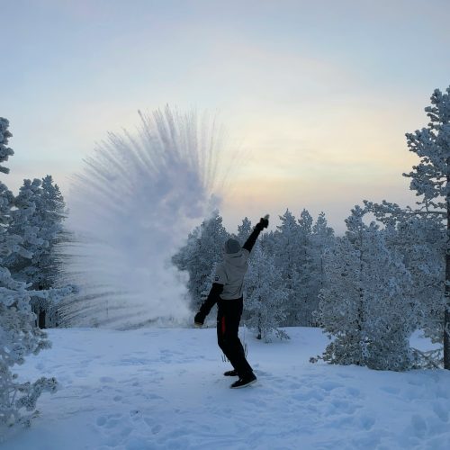 Frozen_water_lapland