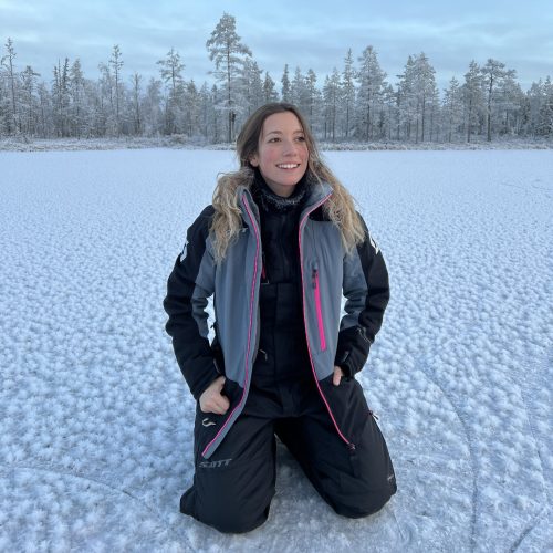 Lapland_frozen_lake