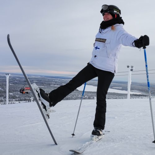 Skiing_ruka