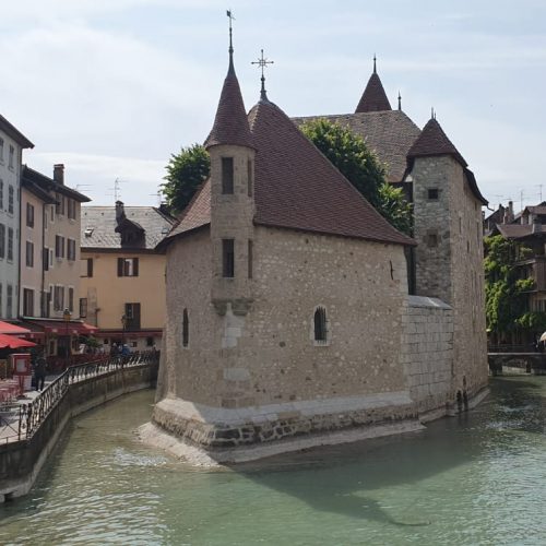 annecy-venise-of-the-alps-france