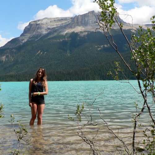 canada-banff-national-park-emerald-lake-cold