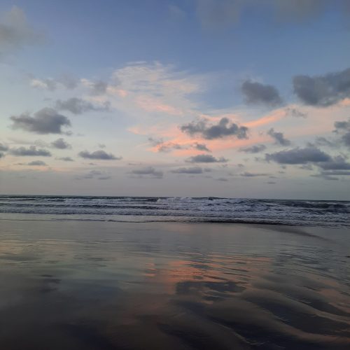 costa-rica-cahuita-sunset-beach