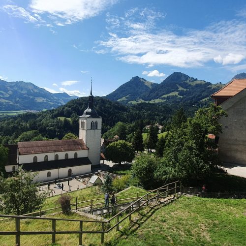 gruyeres-swiss-alps-village-church